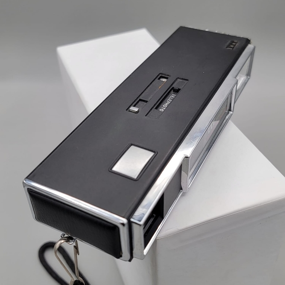 ⬇️ITT Magicflash Telephoto 110 Sub Mini Film Camera, hand-strap - Picture 3 of 8